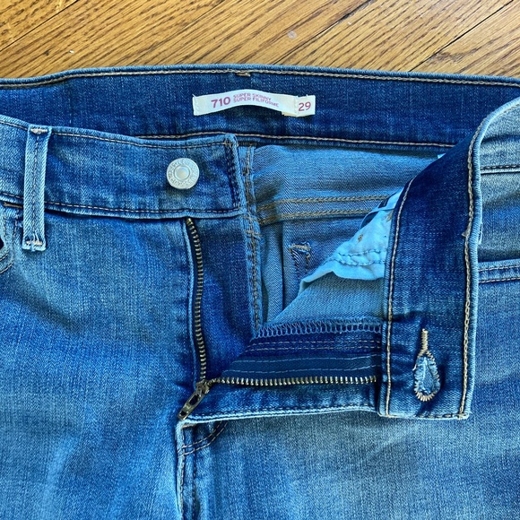 710 Levi’s super skinny regular rise - Picture 3 of 4